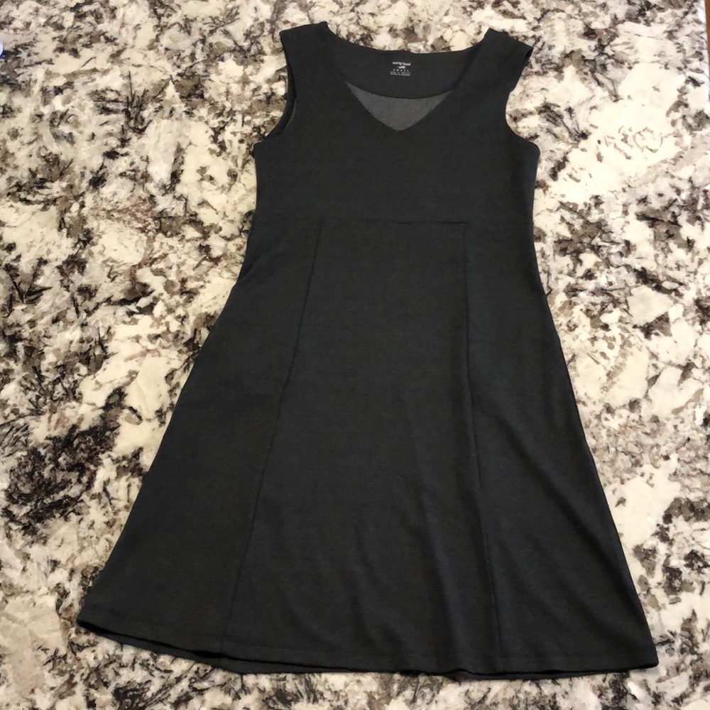 NWOT Horny Toad Flexcel Dress *With Pockets*